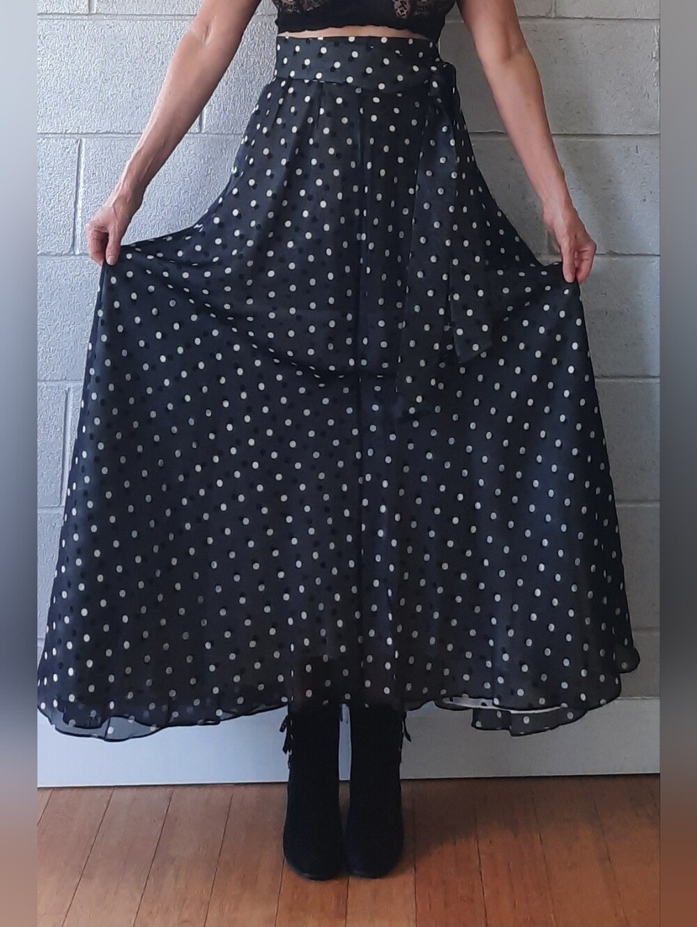 Vintage Dana Buchman Black and White Polka Dot Skirt 100% Silk Size 6/8